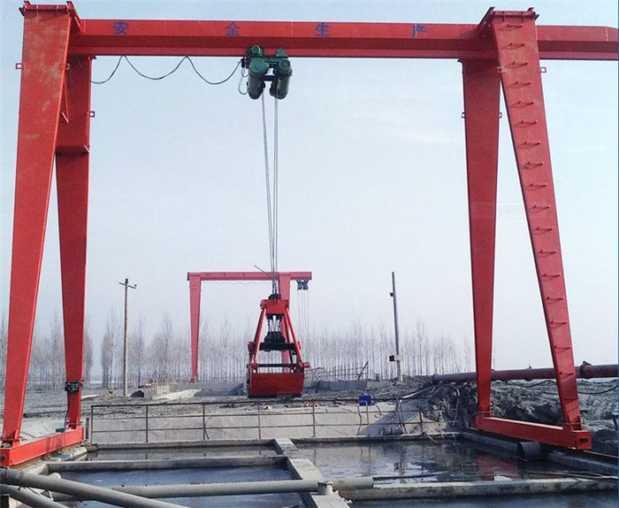 抓斗電動(dòng)葫蘆門(mén)式起重機(jī) 抓斗電動(dòng)葫蘆門(mén)式起重機(jī)