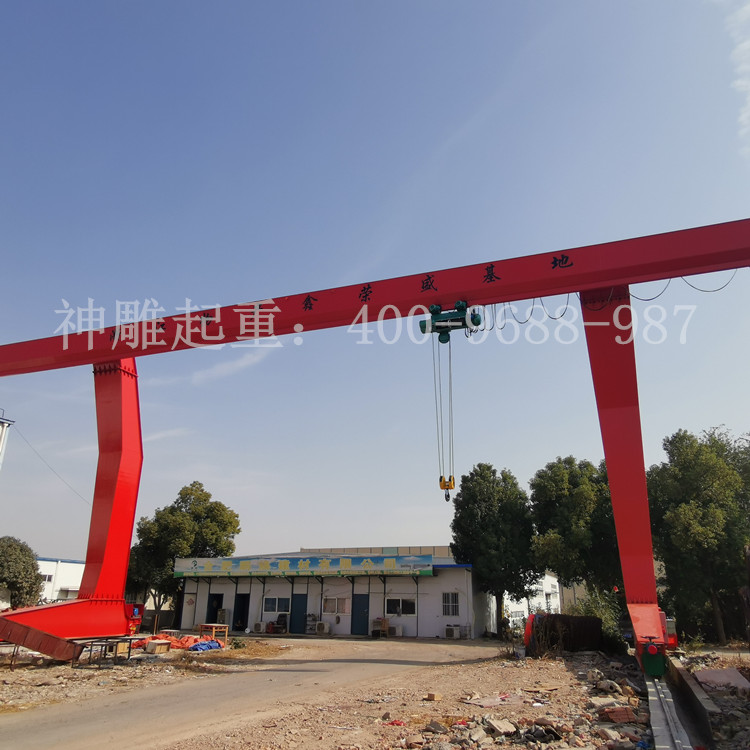 L型門式起重機(jī) L型門式起重機(jī)